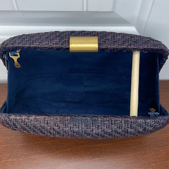 Kayu Florence In Beautiful Plum. - Picture 11 of 12